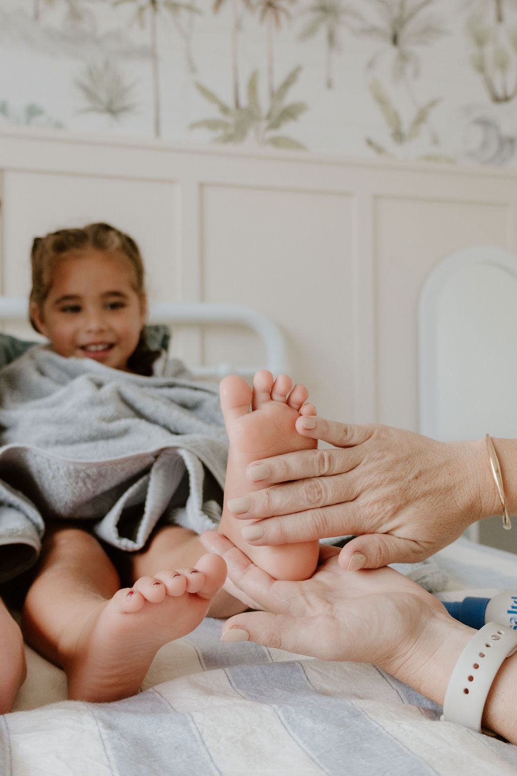 saltd magnesium oil for kids, rub into the feet before bed for restful sleep